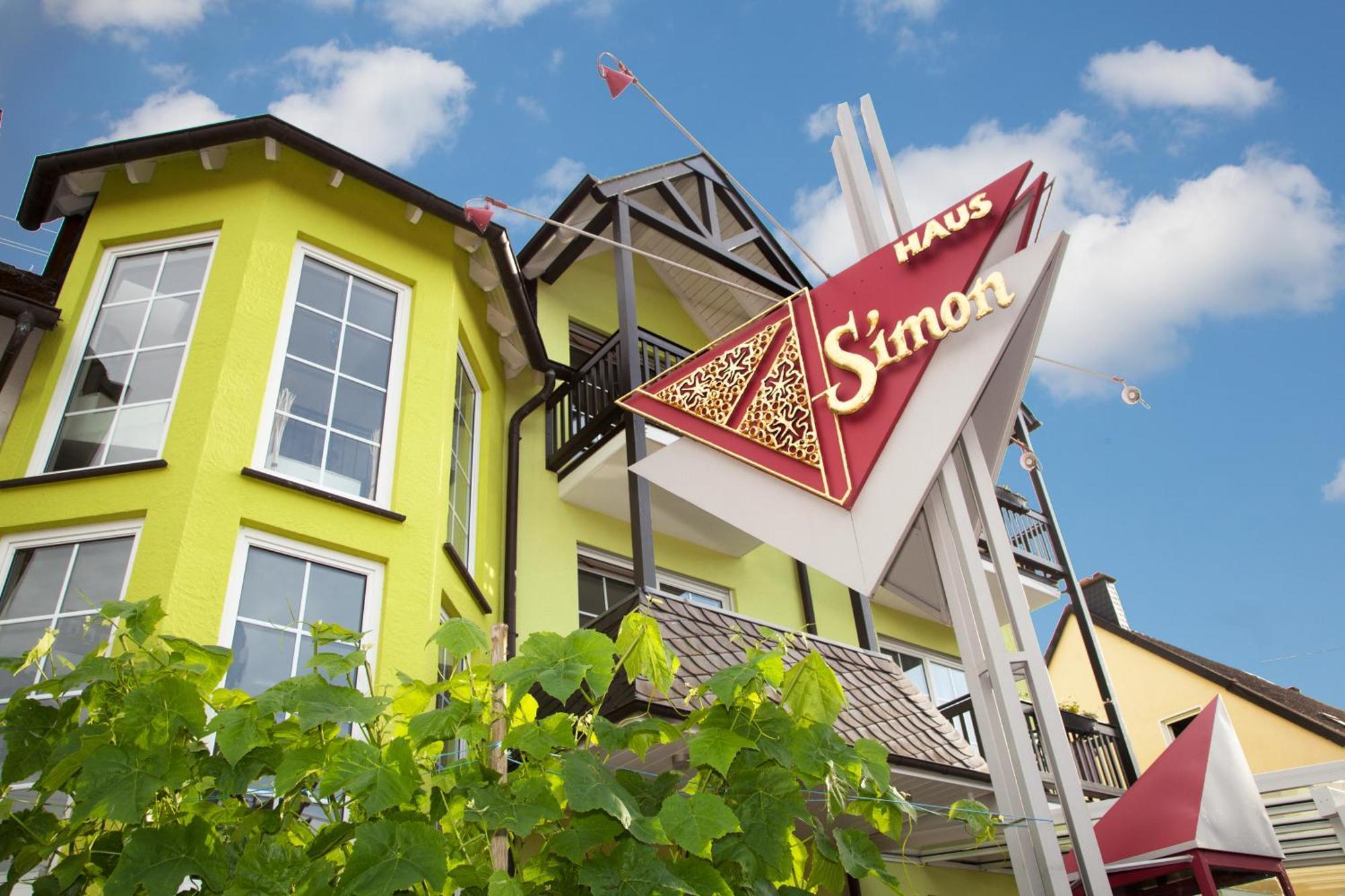 Moselhotel Weinhaus Simon 'Sauna'Restaurant'Eladesaeule Винтрих Экстерьер фото
